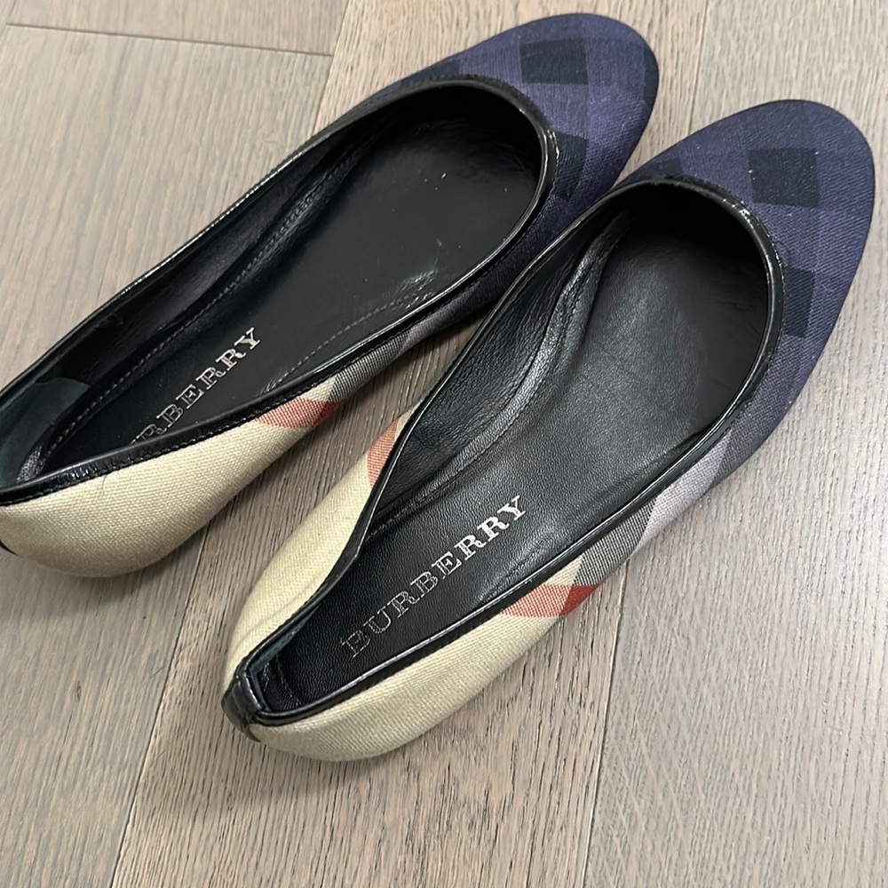 Burberry flat ballet shoes 36